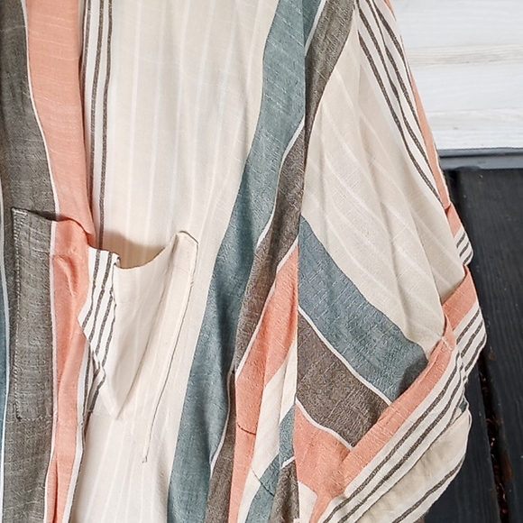 Women's Plus Size Blouse - Picture 2 of 5